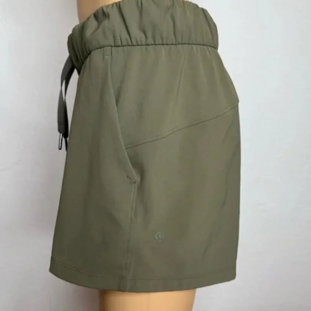 Lululemon On the Fly Short - Camo Green - Size 6 - Picture 5 of 6